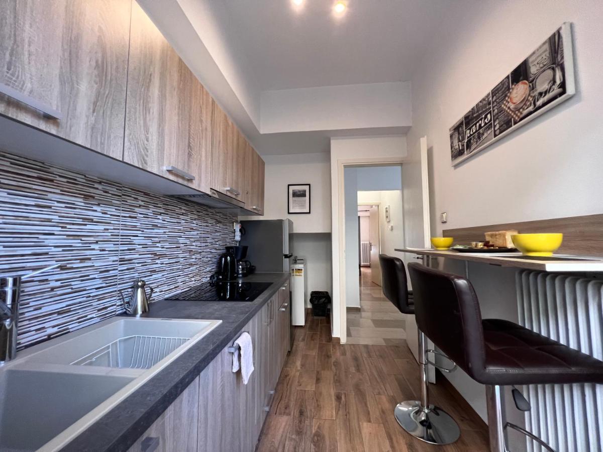 Modern & Cozy 51Sqm Apt In Thisseio أثينا المظهر الخارجي الصورة