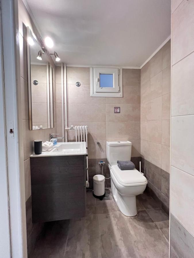 Modern & Cozy 51Sqm Apt In Thisseio أثينا المظهر الخارجي الصورة